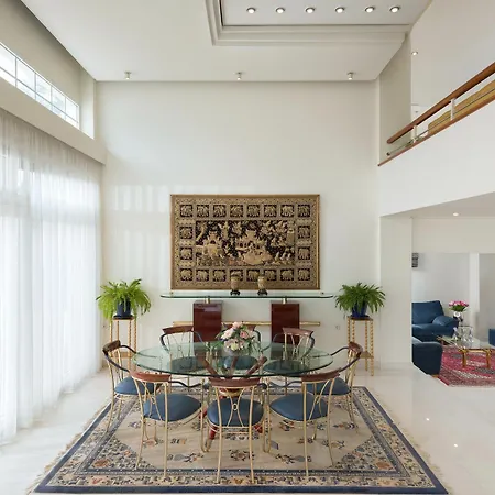 Mansion Βίλα *
